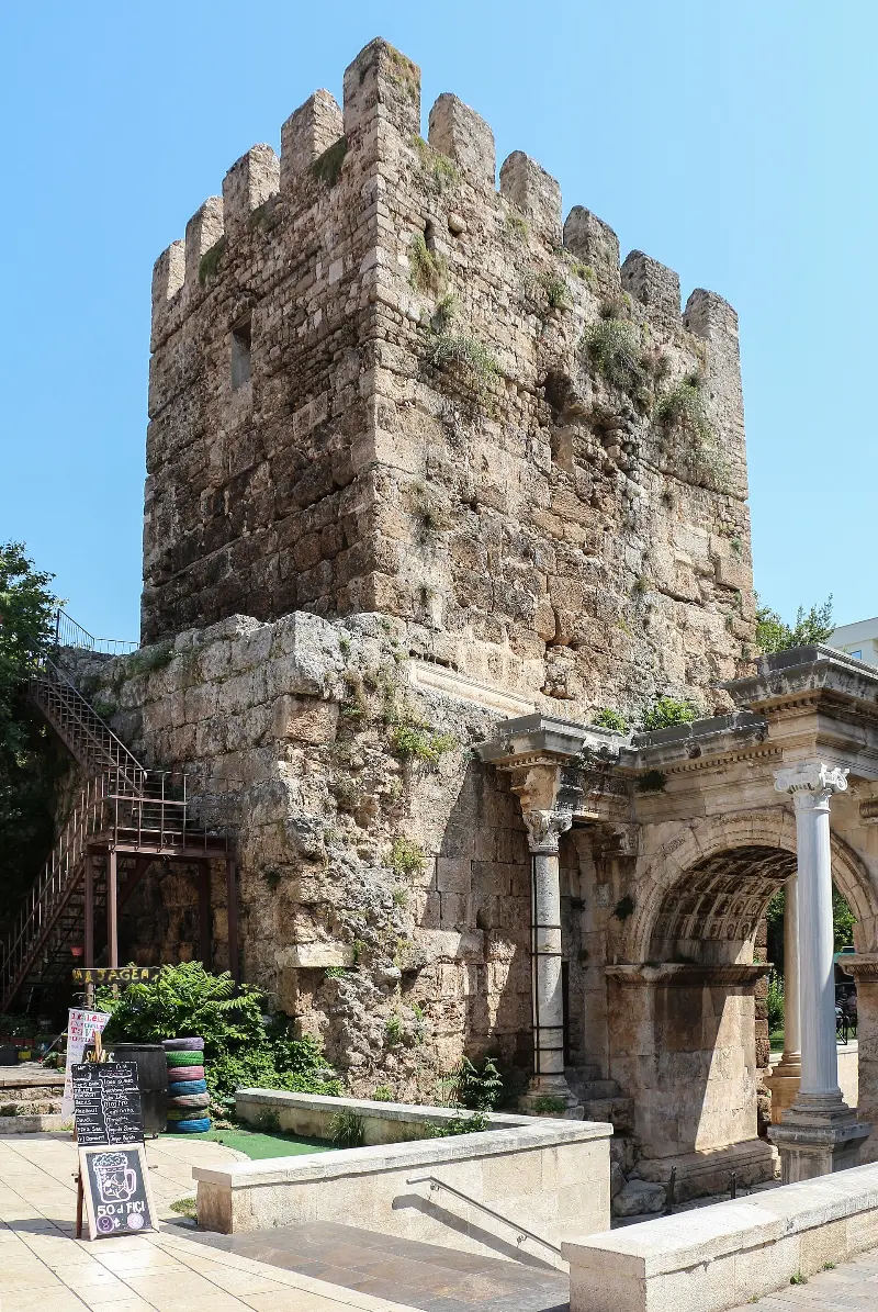 Hadrian's Gate, Antalya