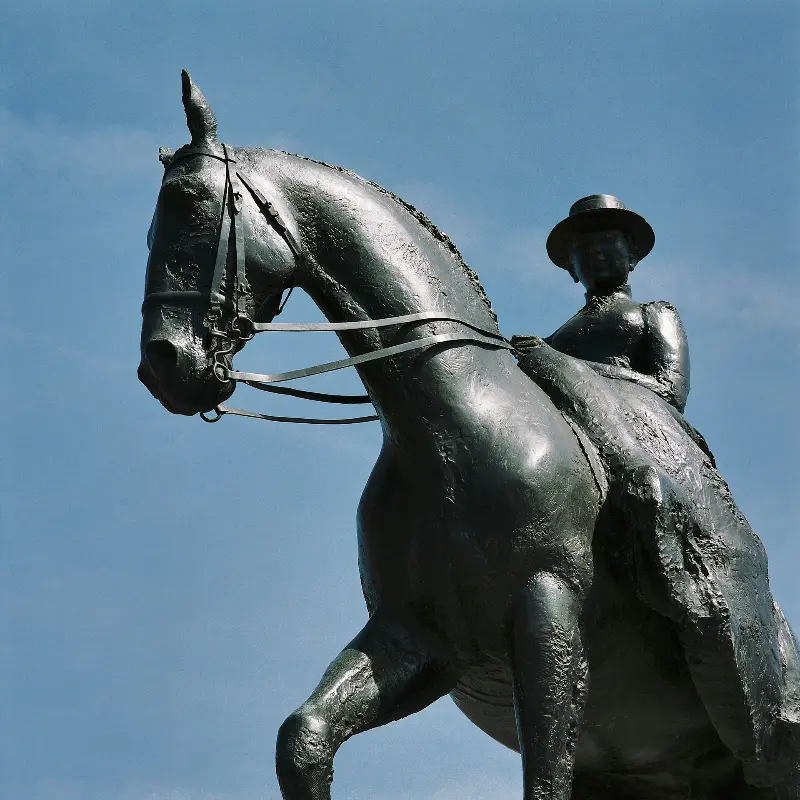 Estatua ecuestre de la reina Guillermina