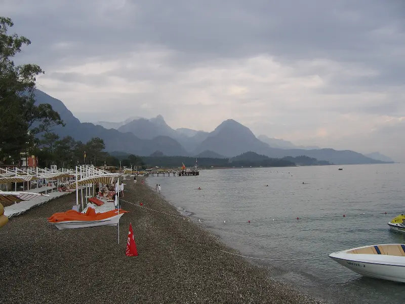 Kemer Halk Plajı