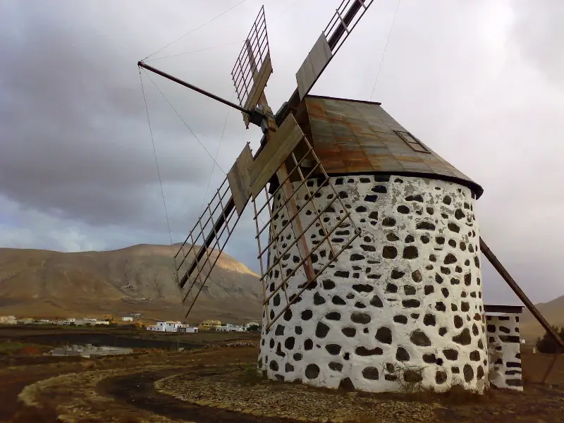 Southeastern windmill on La Montañeta