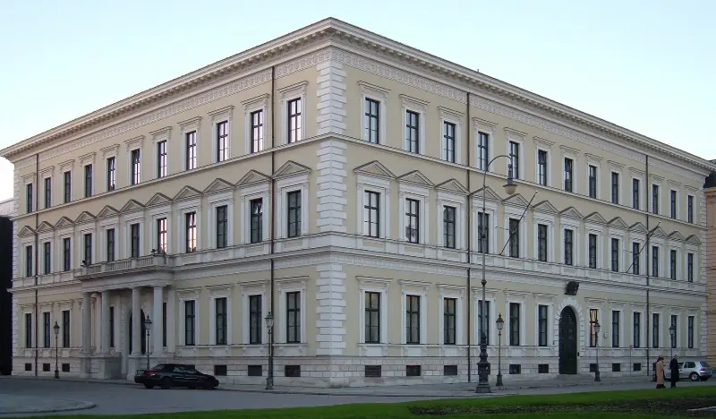 palais Leuchtenberg