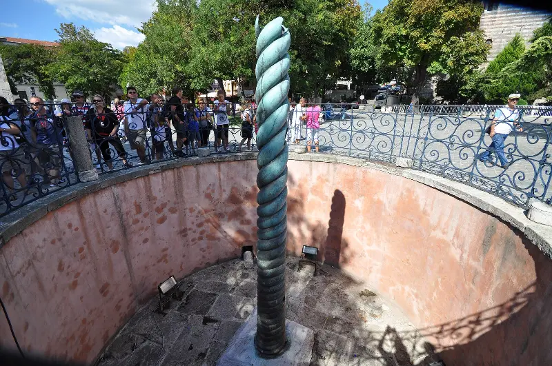 Columna de las Serpientes