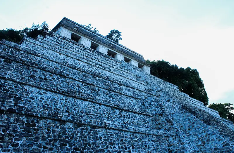 Zona Arqueológica El Rey