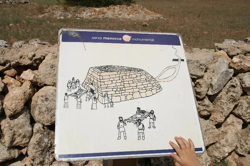 Naveta d'Es Tudons